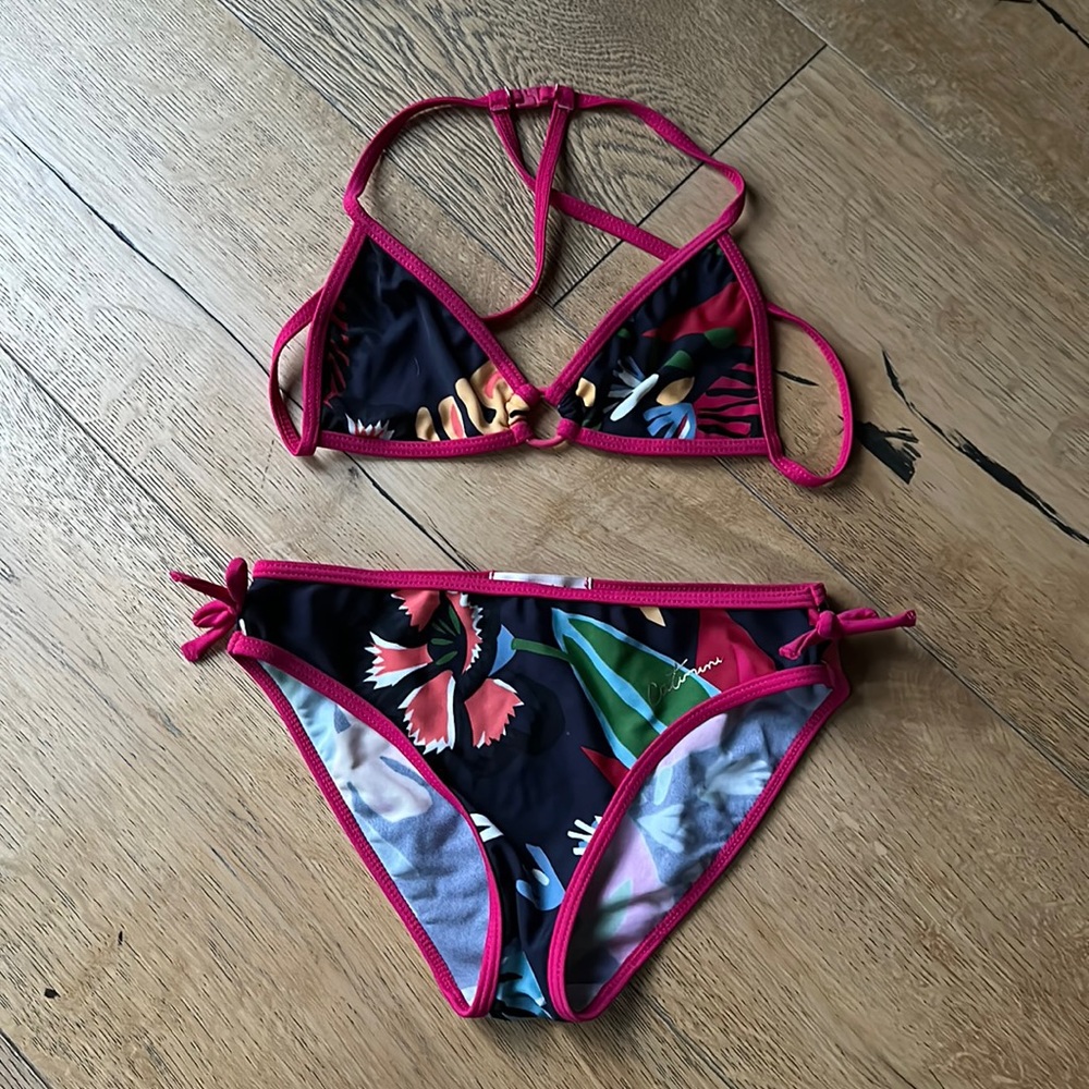 Catamini bikini practically brand new. So fun for summer☀️🌈